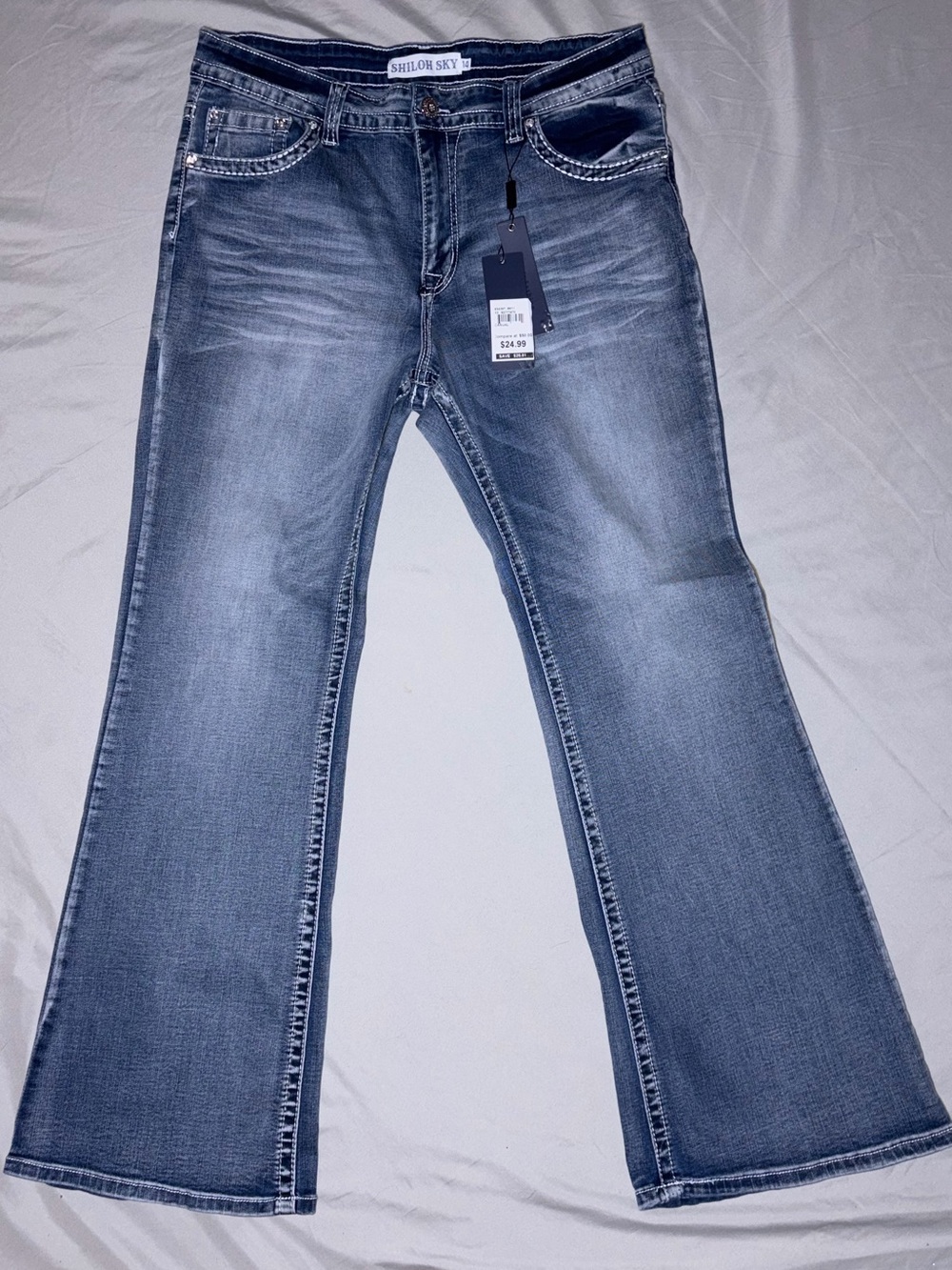 Women's Mid-Rise Bedazzled Flare Leg Jeans in Blue Wash